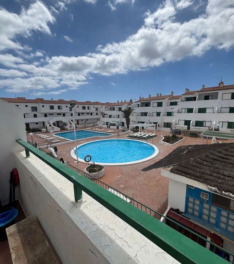 Foto 2 de Piso en venta en Calle Minerva, 16, Costa del Silencio, Arona