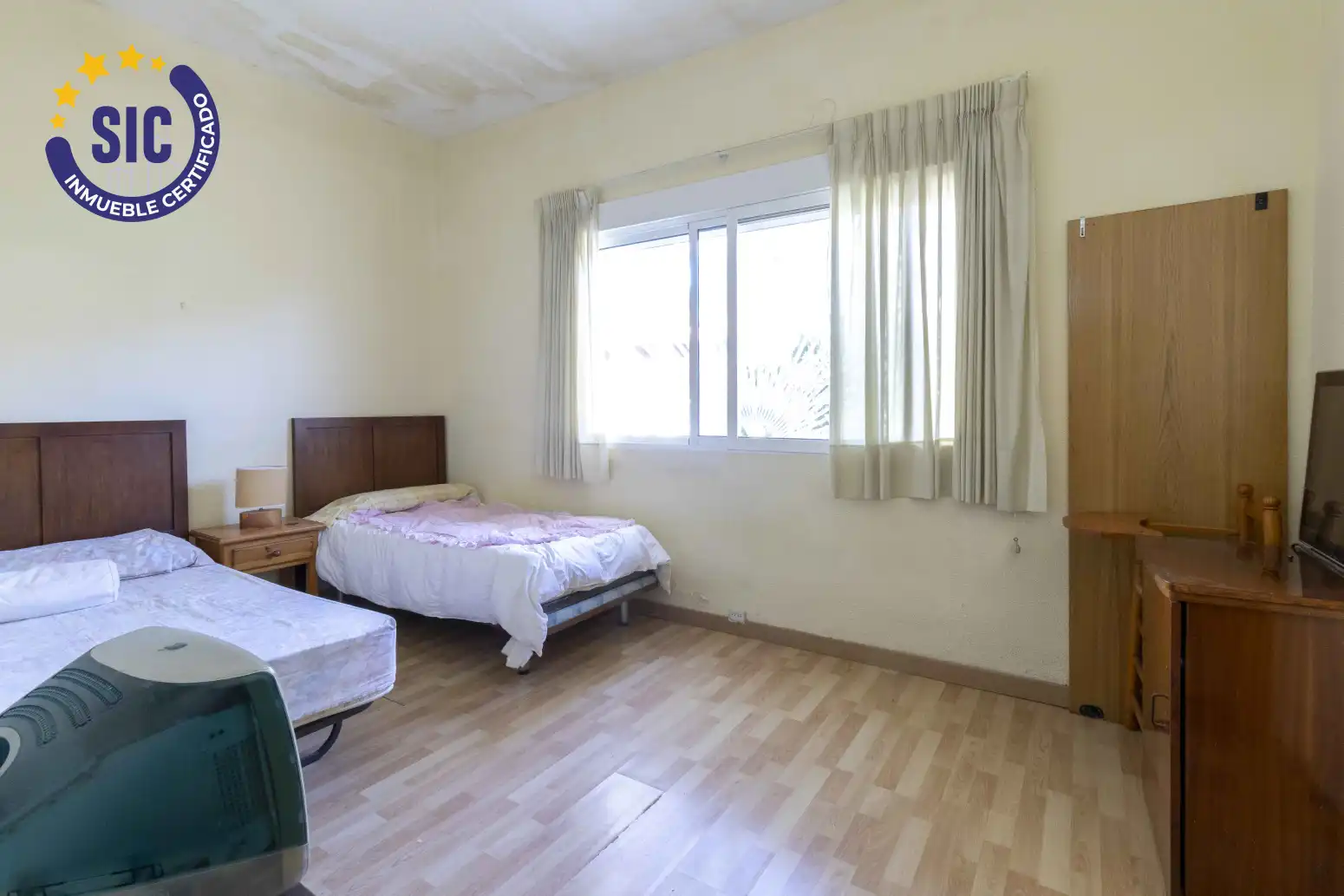 Habitación de Casa o chalet en venta en Torrent con Aire acondicionado, Jardín privado y Terraza