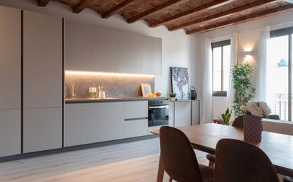 Cuina de Pis en venda en  Barcelona Capital amb Parquet, Terrassa i Traster