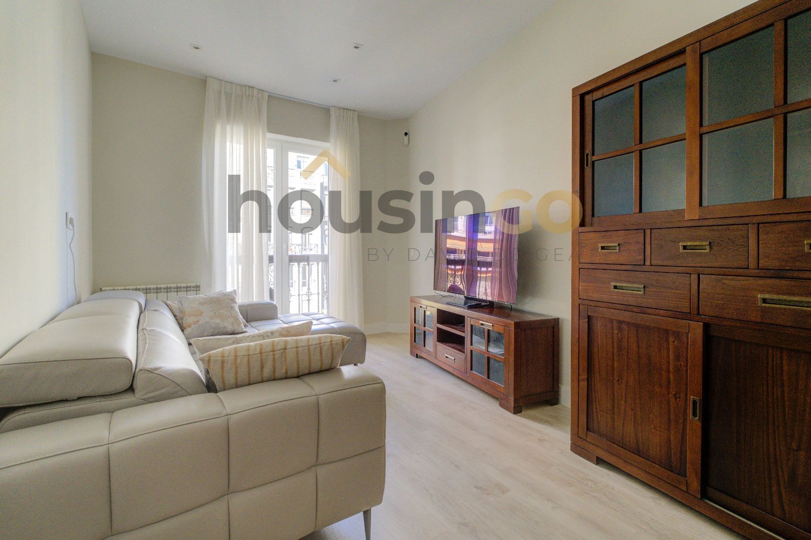 Living room of Flat for sale in  Madrid Capital  with Air Conditioner, Heating and Terrace