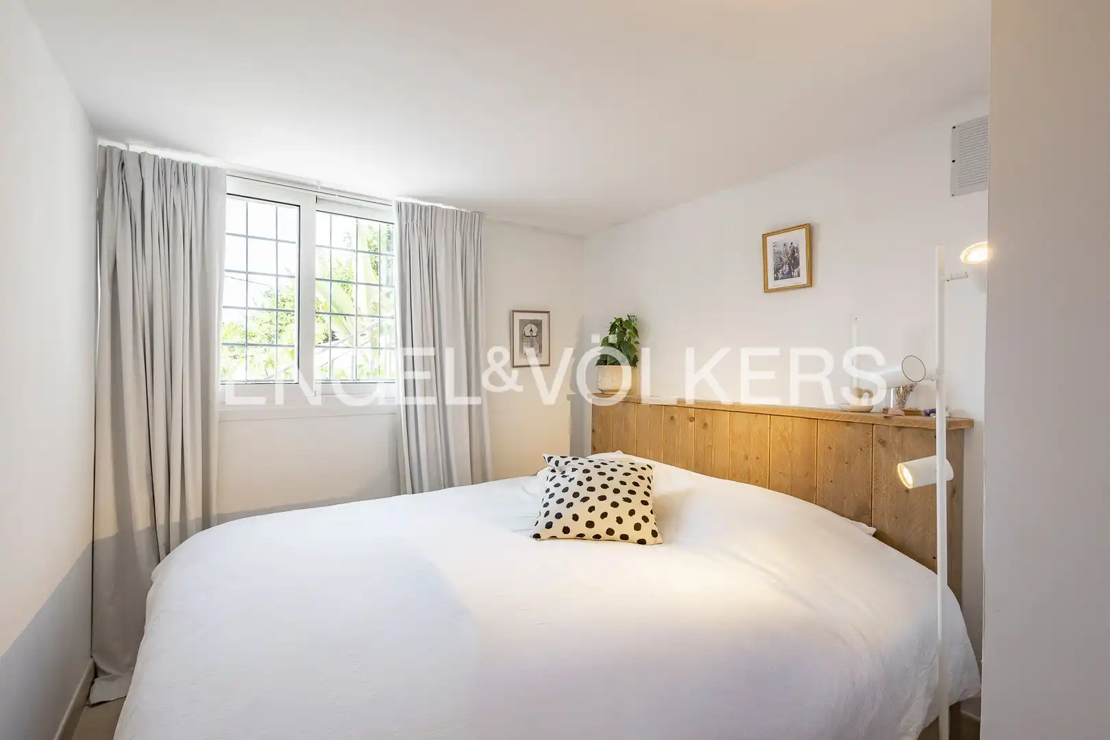 Habitación de Casa adosada en venta en Gavà con Aire acondicionado, Calefacción y Jardín privado