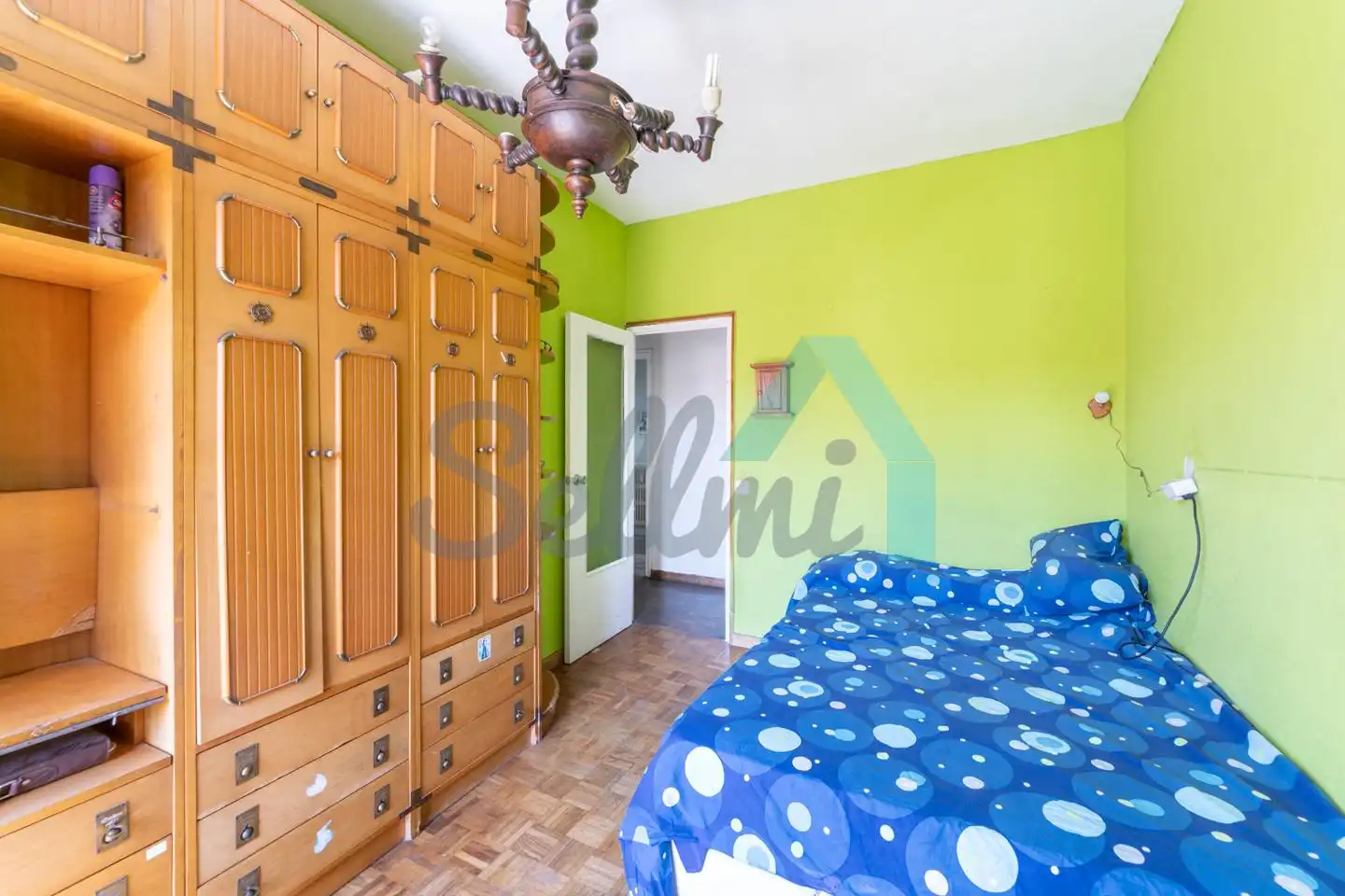 Habitación de Piso en venta en Oviedo  con Calefacción, Parquet y Terraza