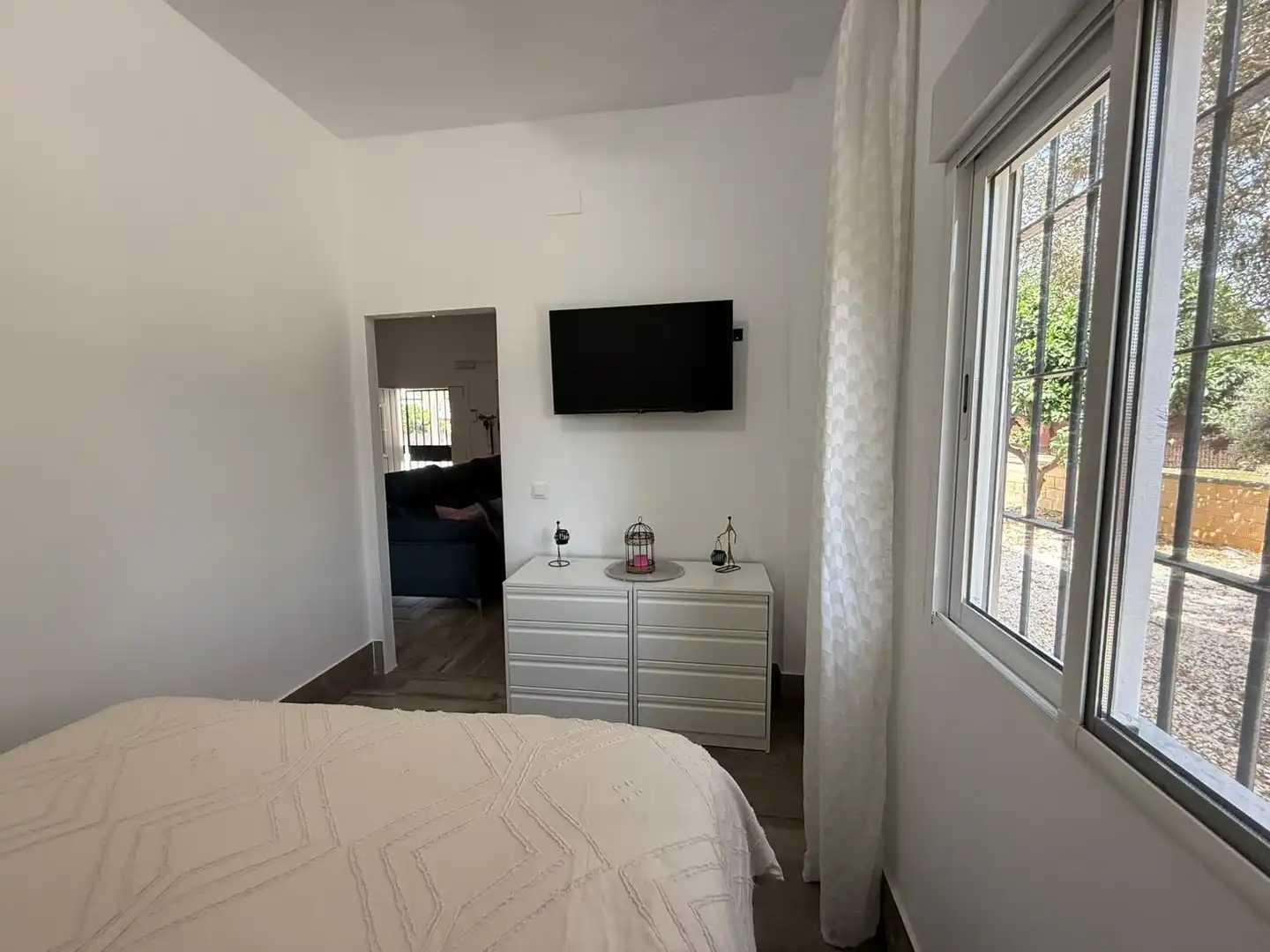 Dormitori de Casa o xalet en venda en Utrera amb Jardí privat, Terrassa i Piscina