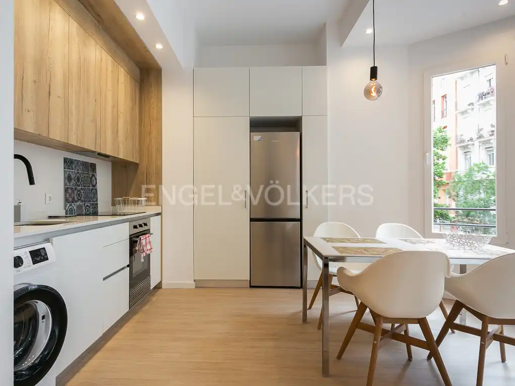 Küche von Wohnung zur Miete in Valencia mit Klimaanlage, Heizung und Parkett
