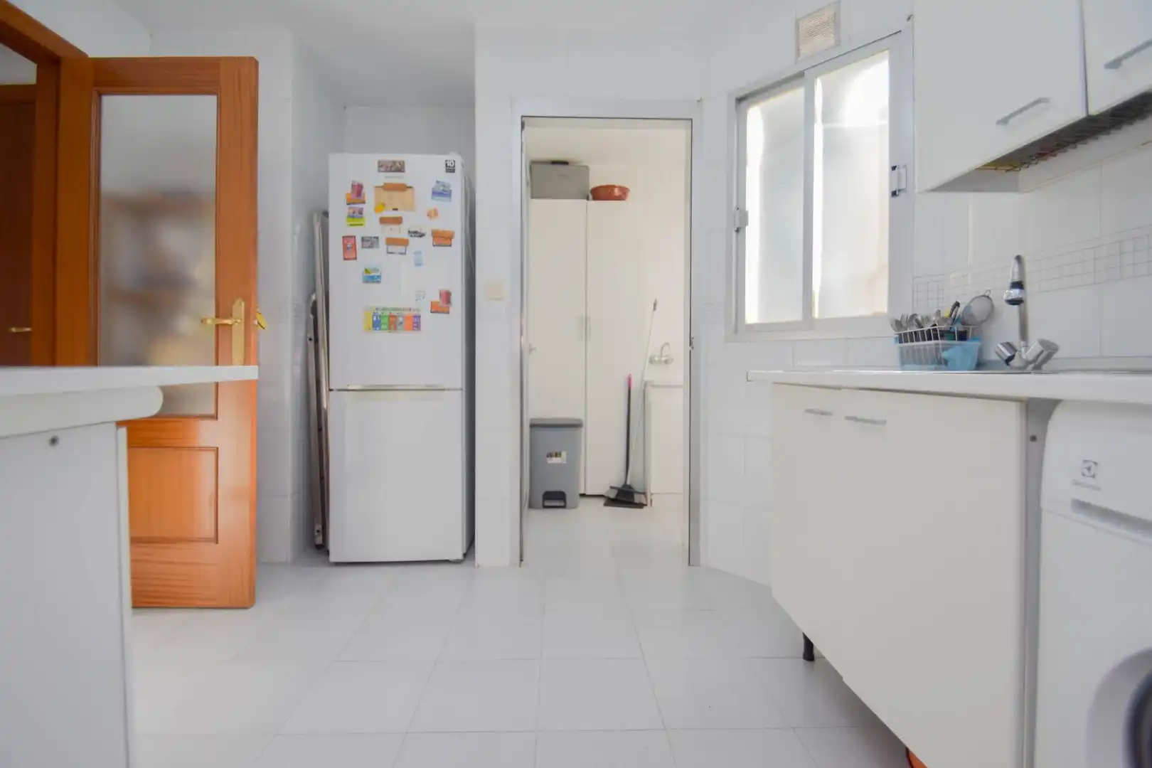 Cuina de Pis en venda en Granada amb Calefacció i Piscina comunitària