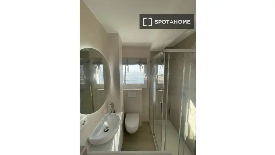 Bany de Apartament per a compartir en Playa de San Juan - El Cabo de las Huertas