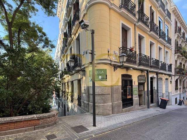 Edificio en Venta en Calle de la Moreria en Palacio