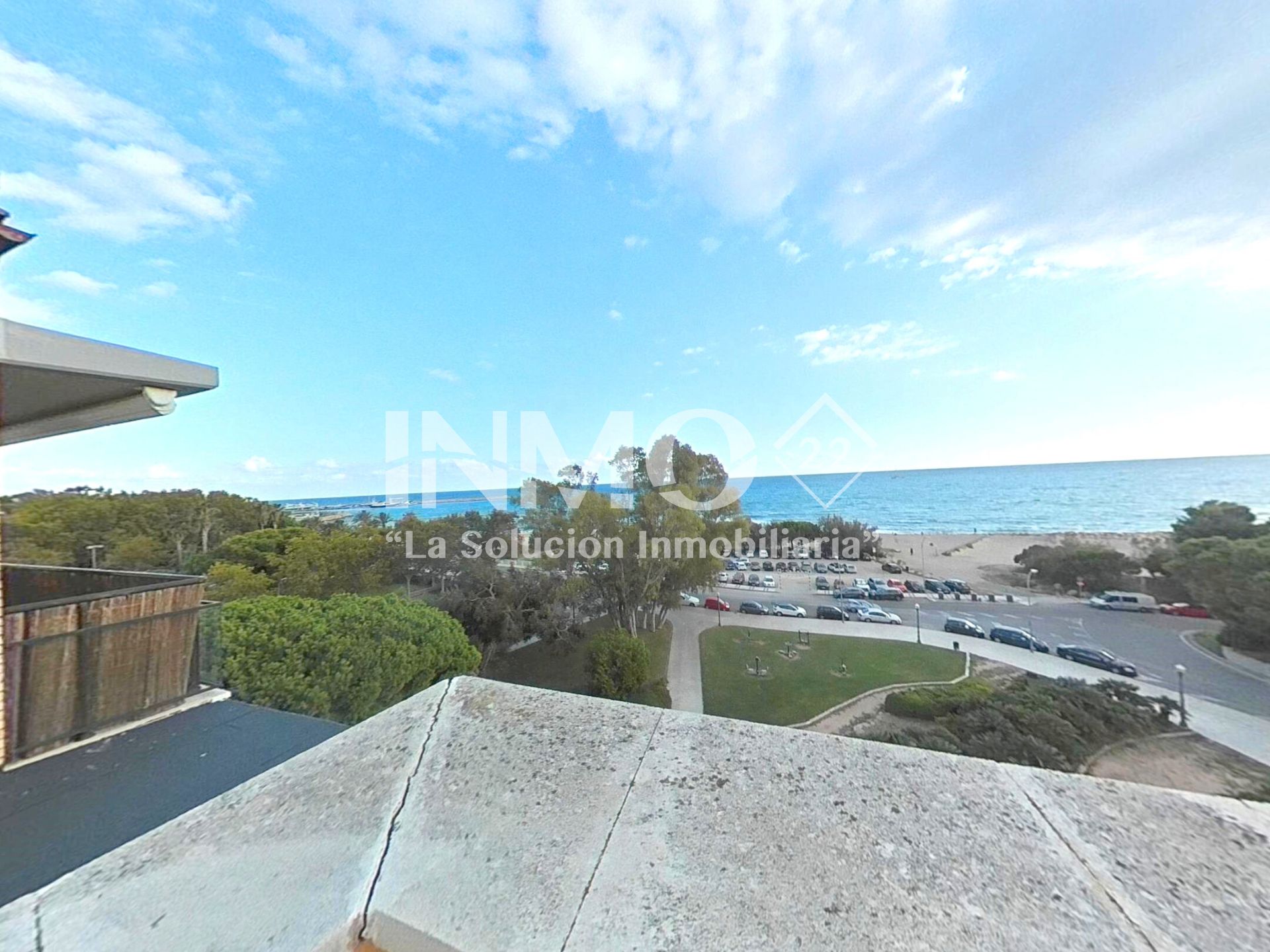 Vista exterior de Àtic en venda en Cambrils amb Aire condicionat, Terrassa i Forn