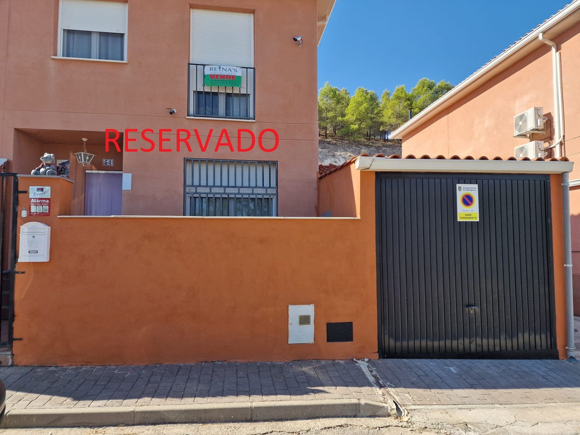 Exterior view of Single-family semi-detached for sale in Almoguera  with Private garden, Storage room and Swimming Pool