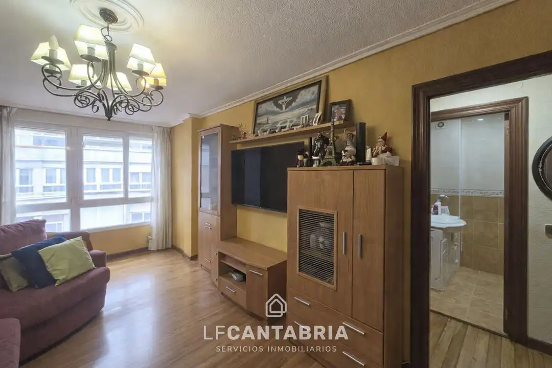 Vista exterior de Piso en venta en Santander