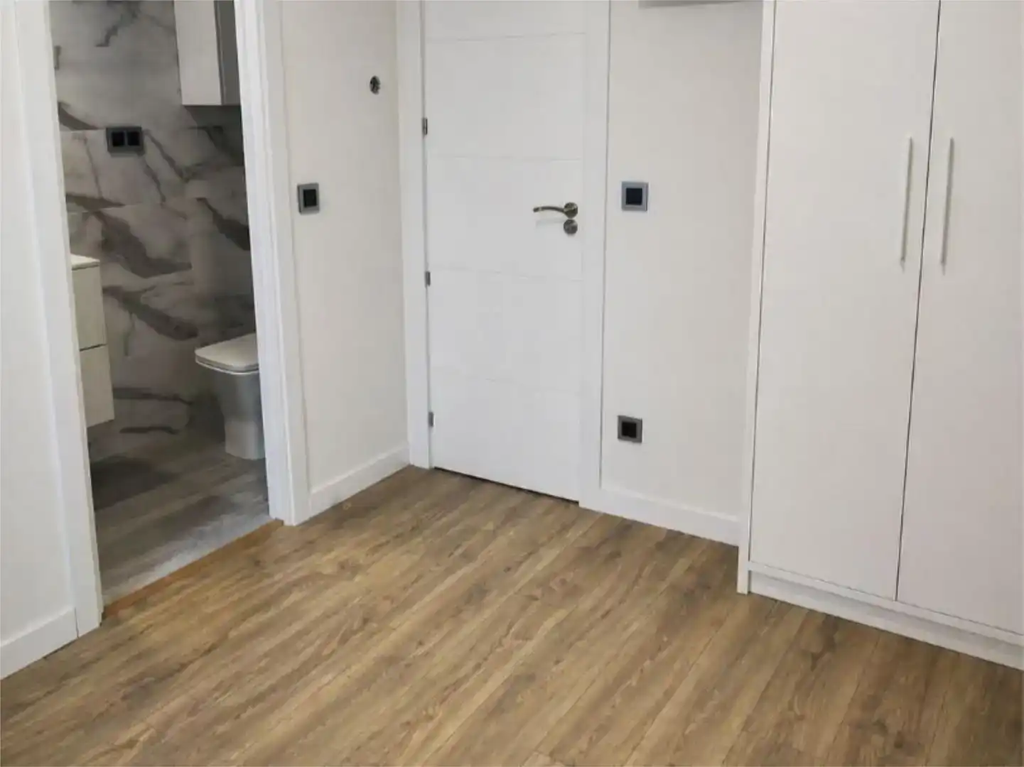 Apartament per a compartir en León Capital  amb Jardí privat, Parquet i Traster