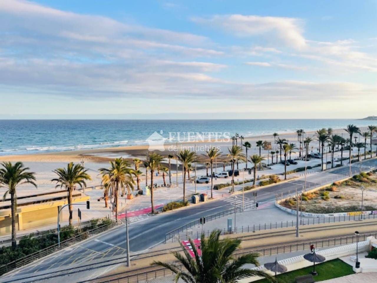 Pis de lloguer a Avenida Niza, PAU 5, Playa de San Juan - El Cabo de las Huertas
