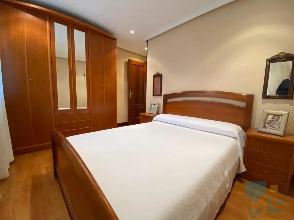 Schlafzimmer von Wohnung zum Verkauf in Pasaia