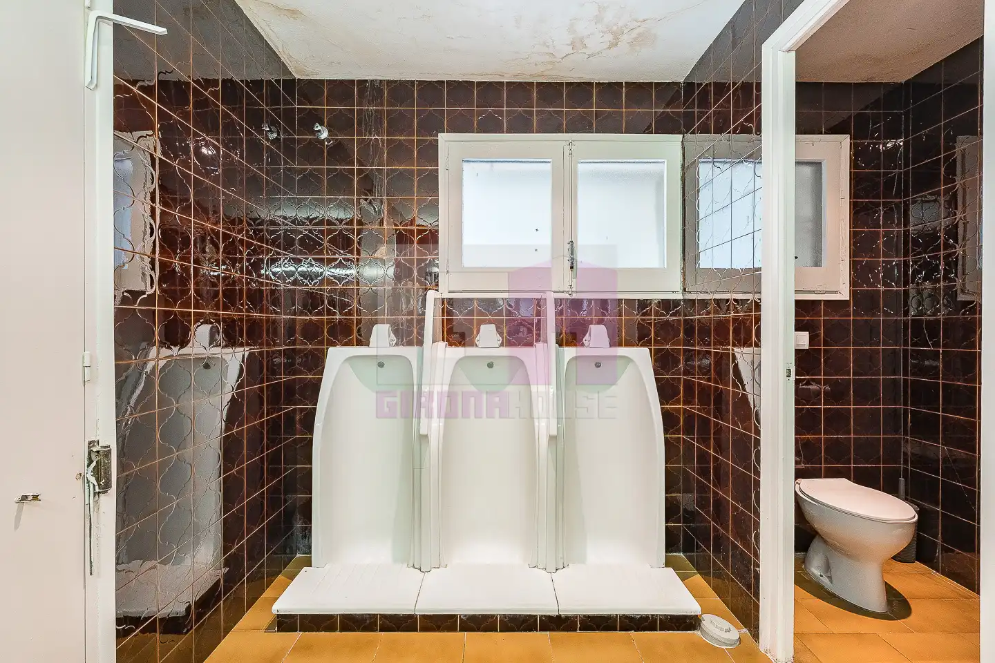 Bathroom of Houses for sale in Caldes de Malavella  with Air Conditioner, Heating and Private garden
