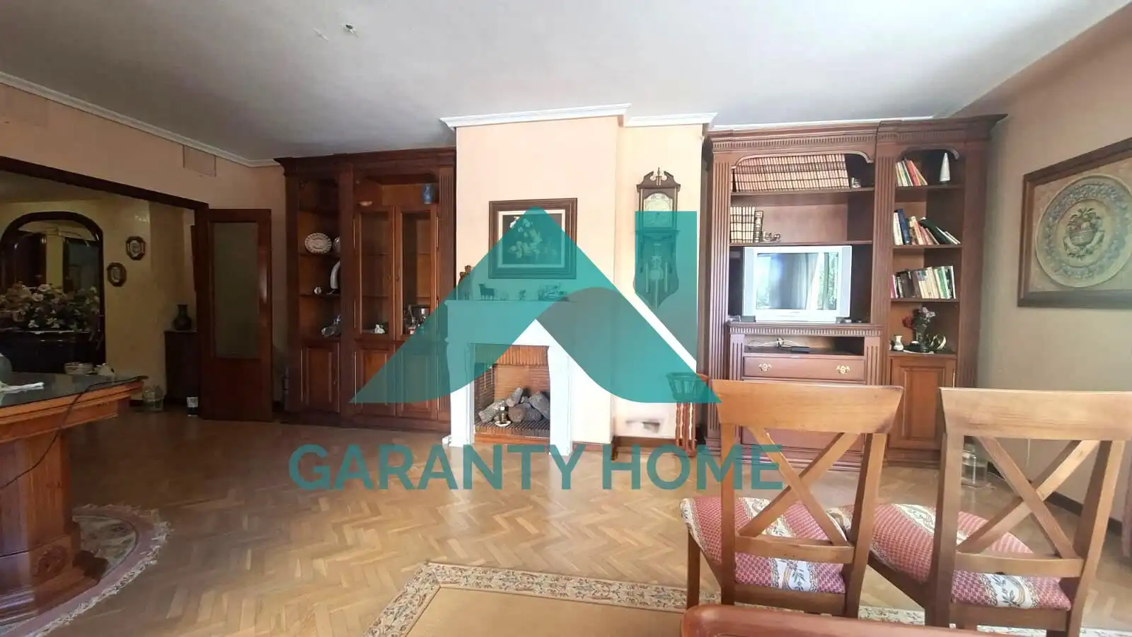 Sala de estar de Piso en venta en Cáceres con Calefacción, Parquet y Terraza
