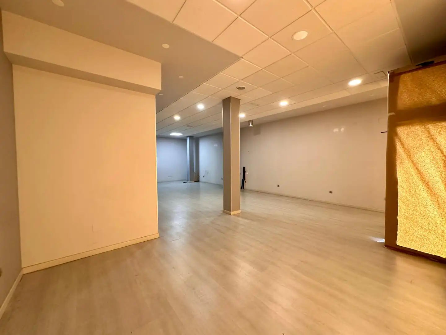 Local comercial en alquiler en Centro, imagen 2