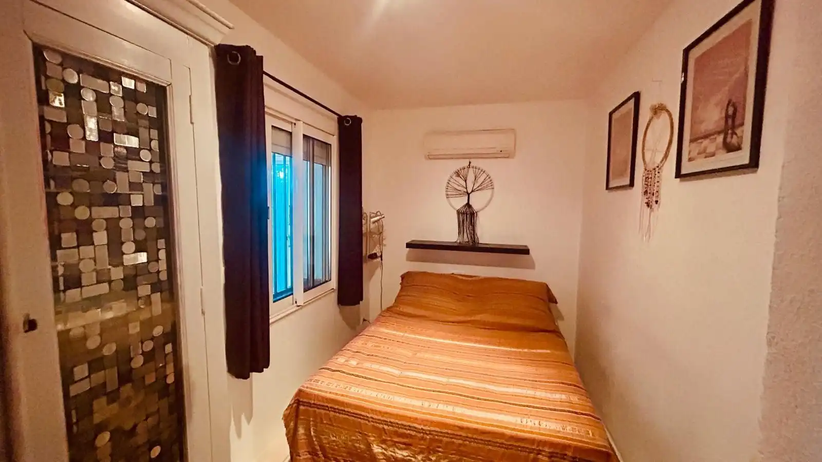 Habitación de Apartamento en venta en Empuriabrava con Aire acondicionado, Terraza y Piscina comunitaria