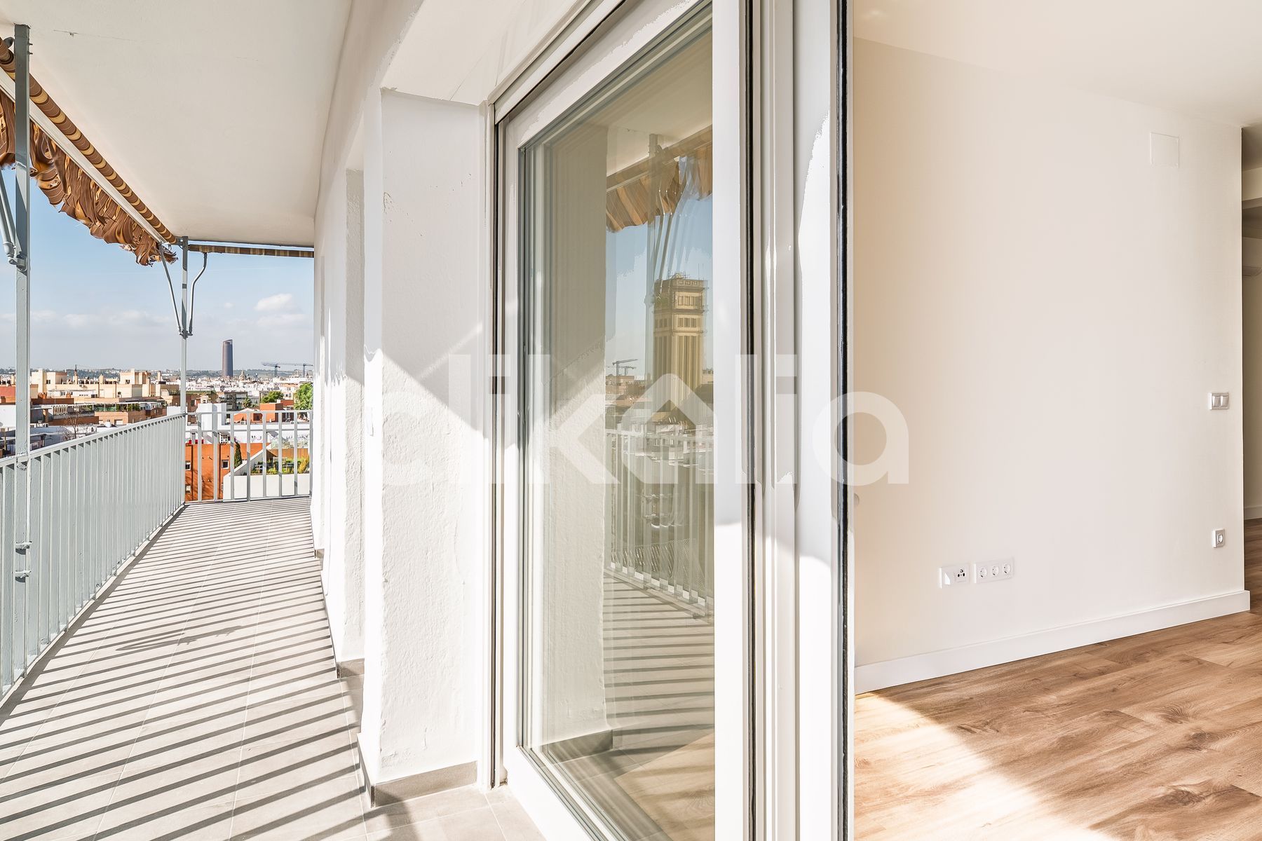 Balcony of Flat for sale in  Sevilla Capital  with Air Conditioner and Terrace
