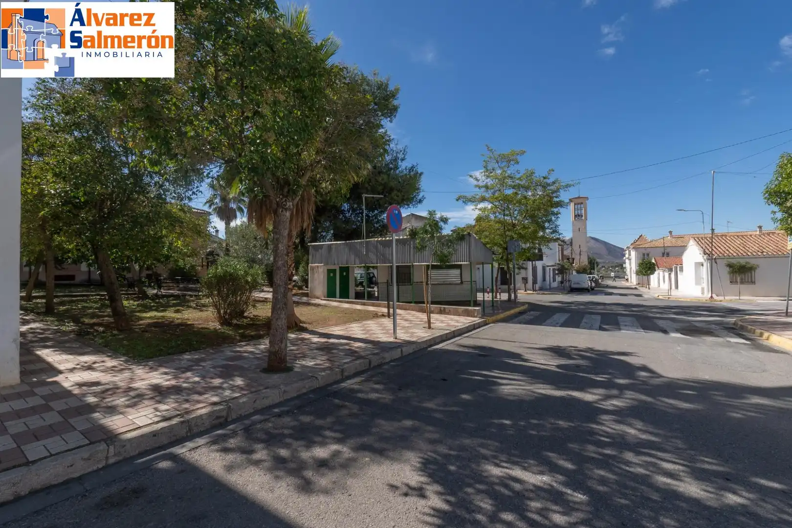 Vista exterior de Casa o xalet en venda en Albolote amb Terrassa i Balcó
