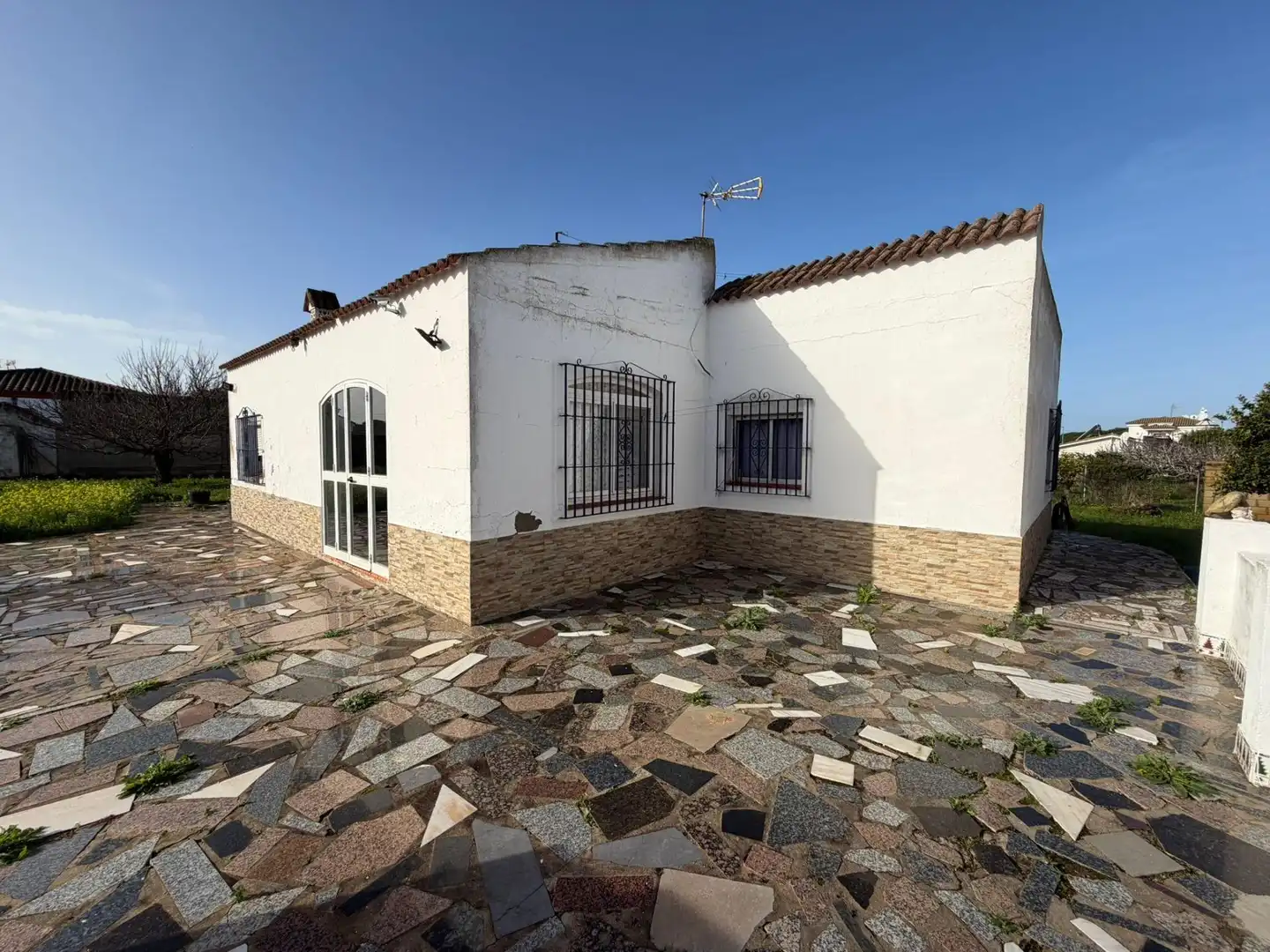 Vista exterior de Casa o chalet en venta en Chiclana de la Frontera con Jardín privado, Terraza y Trastero