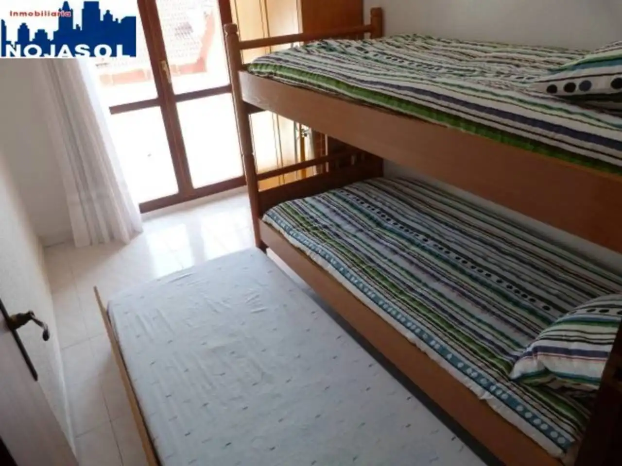 Schlafzimmer von Dachboden zur Miete in Noja mit Heizung, Terrasse und Möbliert