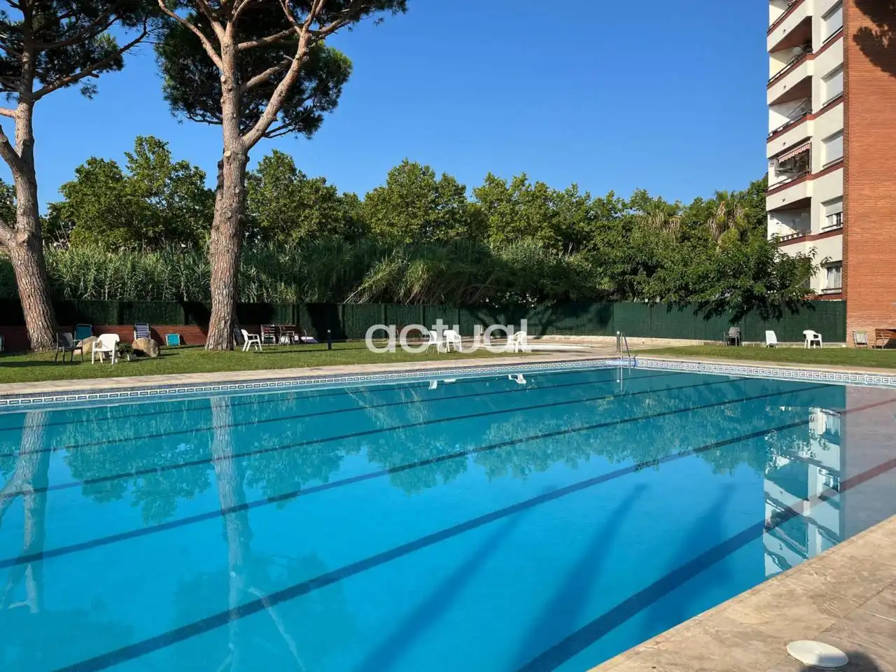 Schwimmbecken von Wohnungen zum Verkauf in Castell d'Aro, Platja d'Aro i s'Agaró mit Balkon und Alarm