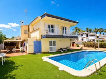 Casa amb balcó en venda a Orihuela Costa