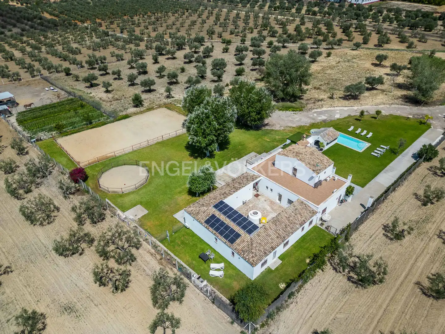 Außenansicht von Country house zum Verkauf in Espartinas mit Klimaanlage, Heizung und Privatgarten