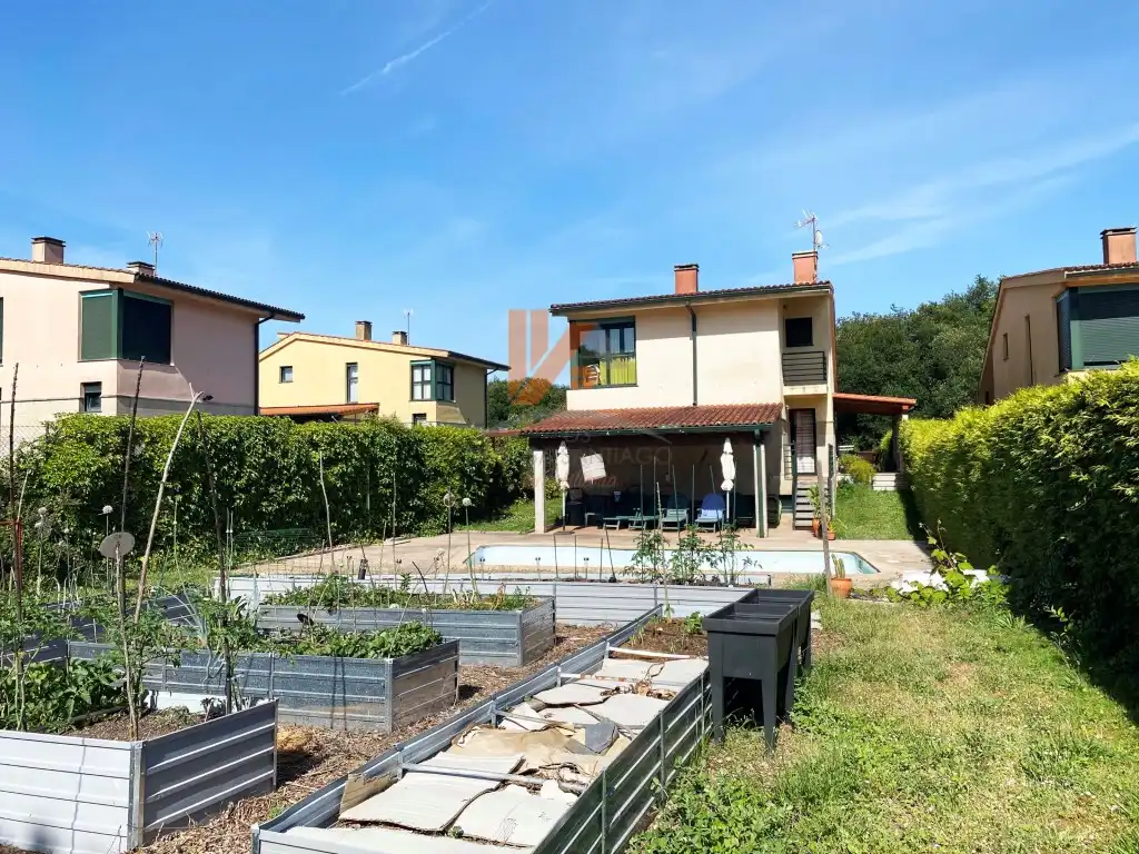 Jardín de Casa o chalet en venta en Teo con Jardín privado, Terraza y Piscina