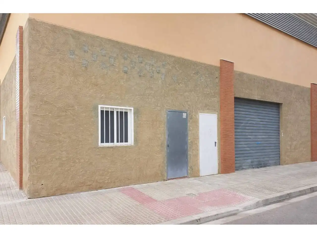 Local commercial à louer à Calle Manuel Broseta