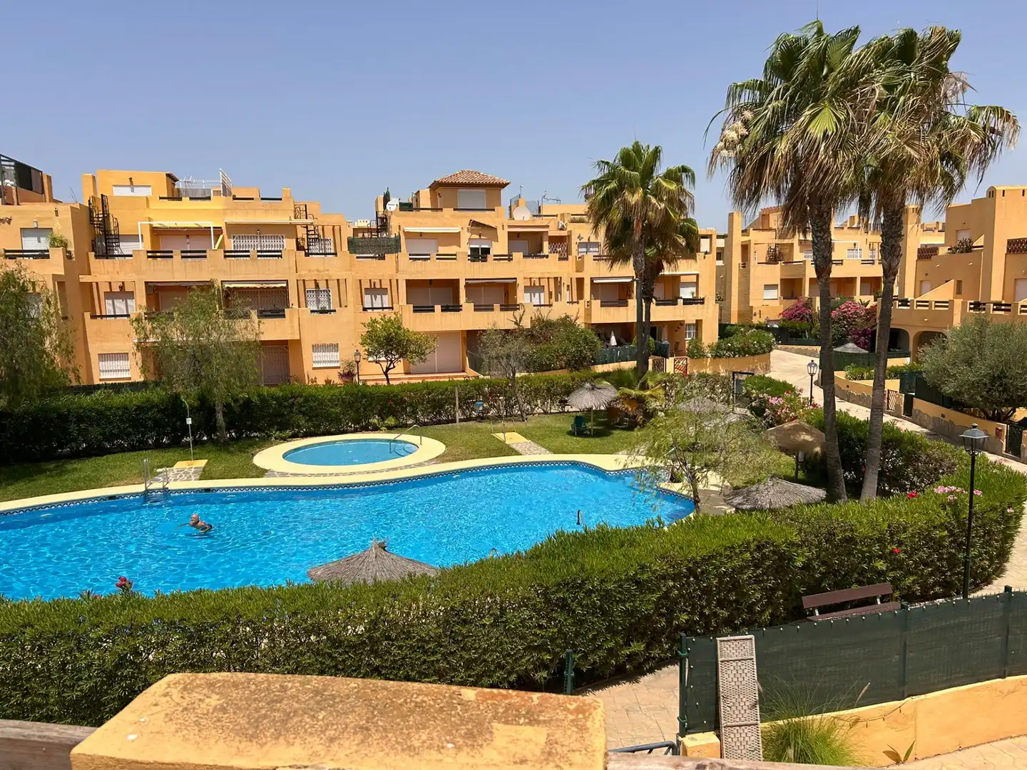 Vista exterior de Apartament en venda en Vera amb Piscina comunitària