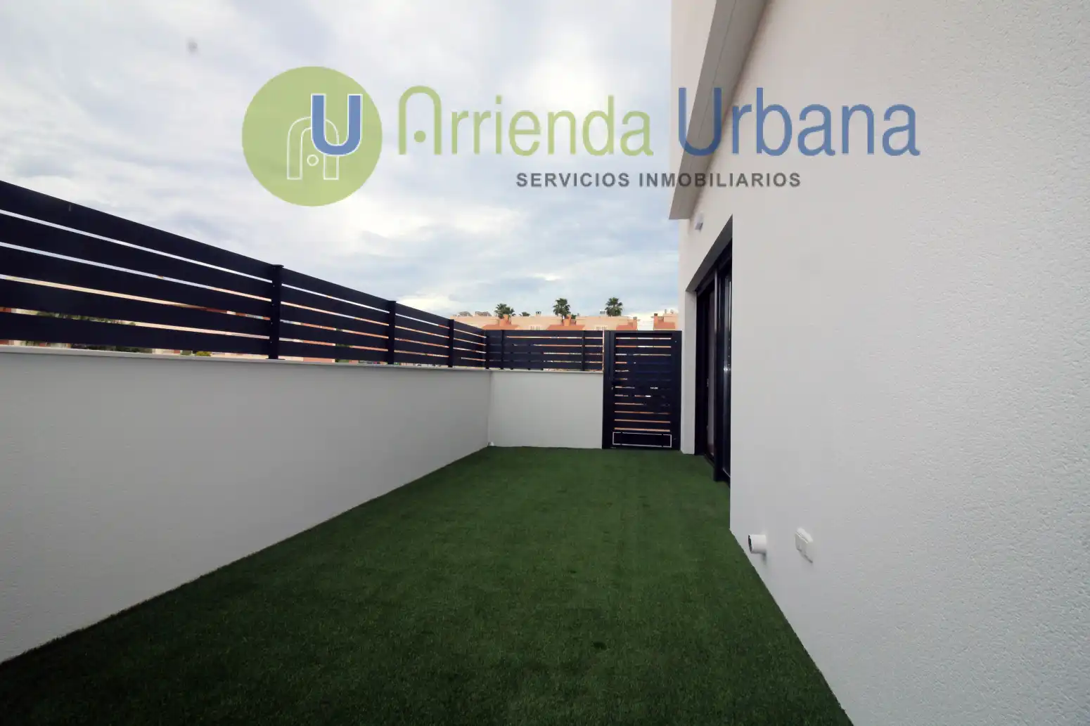 Terrassa de Casa adosada en venda en Santa Pola amb Aire condicionat, Calefacció i Jardí privat