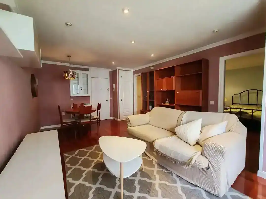 Wohnzimmer von Wohnung zur Miete in Madrid mit Klimaanlage, Parkett und Möbliert