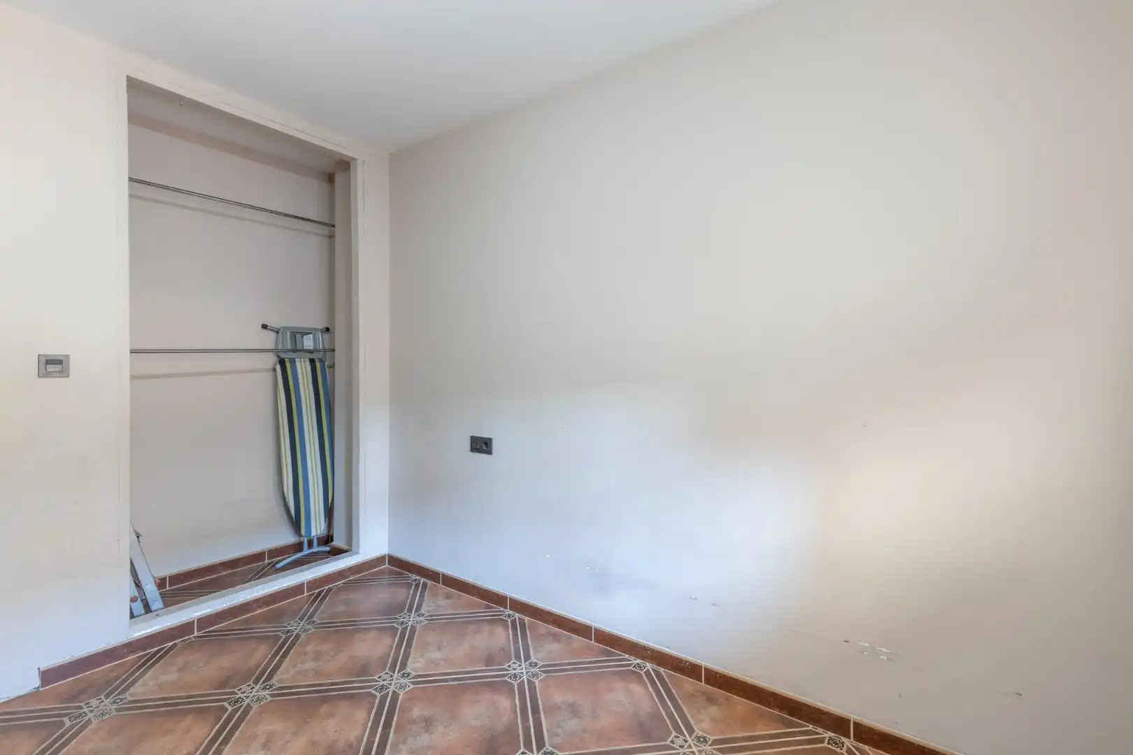 Wohnung zum Verkauf in Íllora mit Privatgarten, Terrasse und Balkon