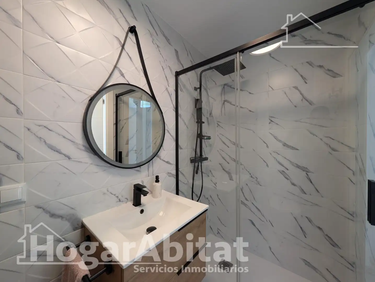 Baño de Casa adosada en venta en Santa Pola con Aire acondicionado, Calefacción y Terraza