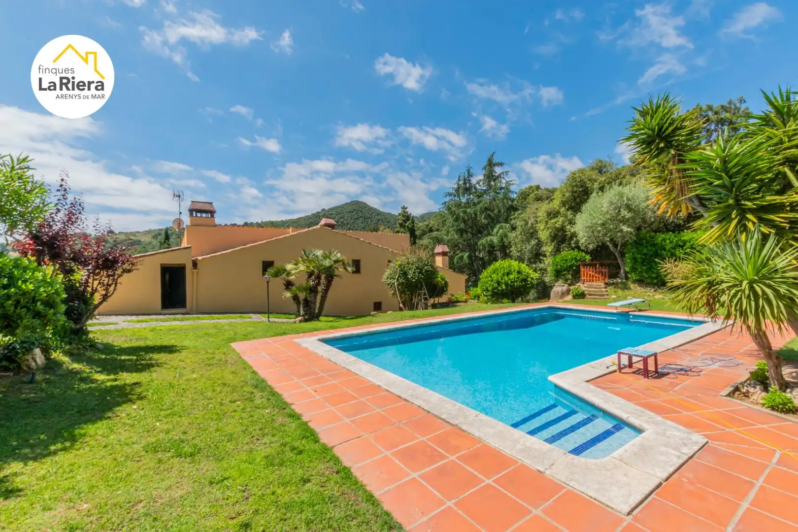 Garden of Houses for sale in Arenys de Munt  with Air Conditioner, Heating and Private garden