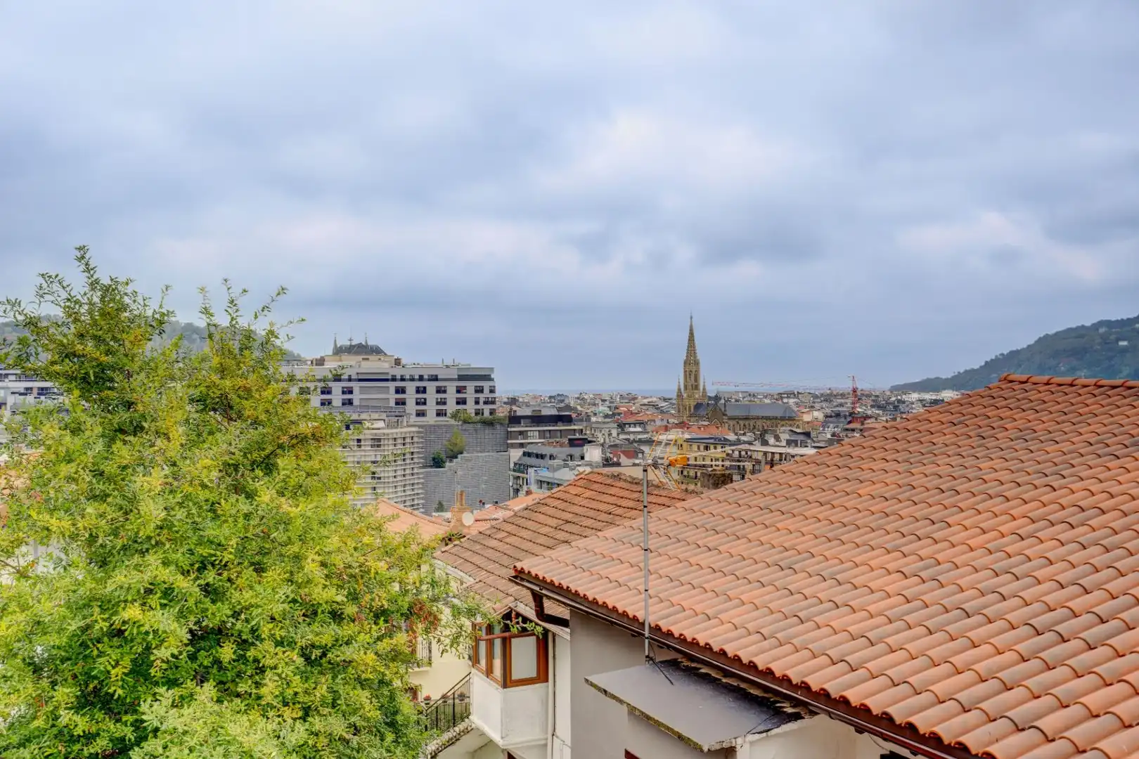Vista exterior de Piso en venta en Donostia - San Sebastián  con Calefacción, Trastero y Amueblado