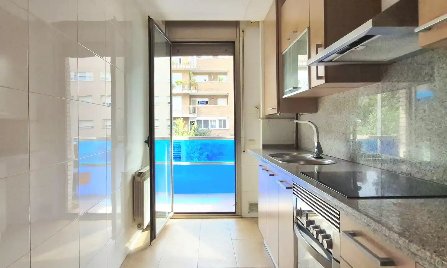 Cocina de Piso en venta en Terrassa con Calefacción y Balcón