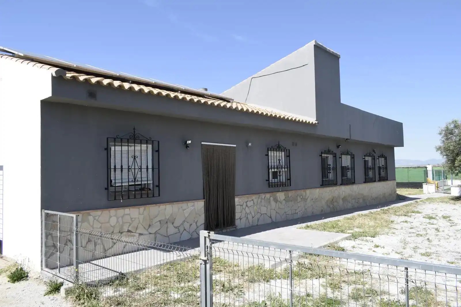 Vista exterior de Casa o chalet en venta en Baza con Jardín privado y Piscina