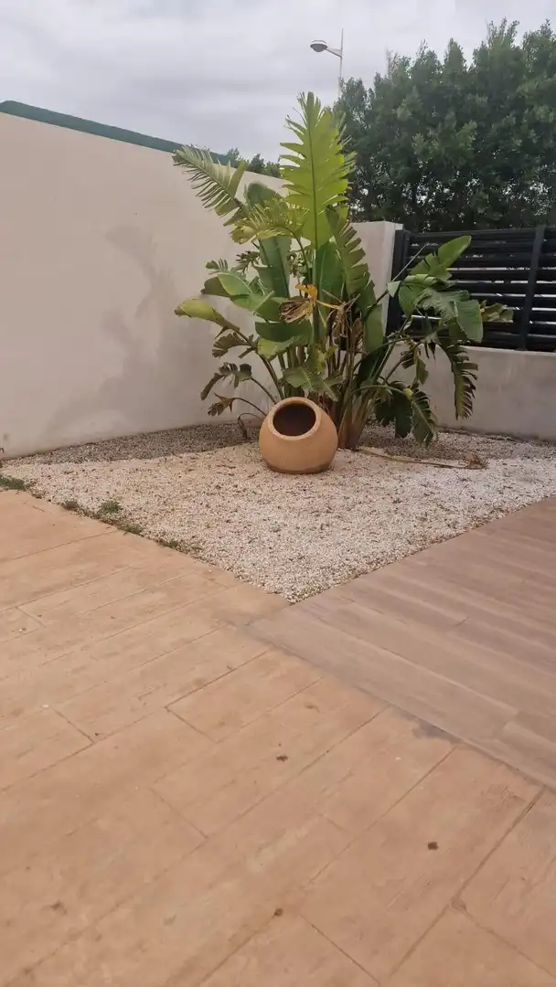 Terrassa de Àtic de lloguer en Almería amb Aire condicionat, Calefacció i Jardí privat