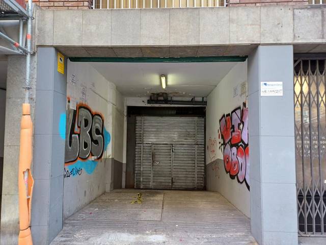 Garaje en Alquiler en de Nàpols en Dreta de l'Eixample