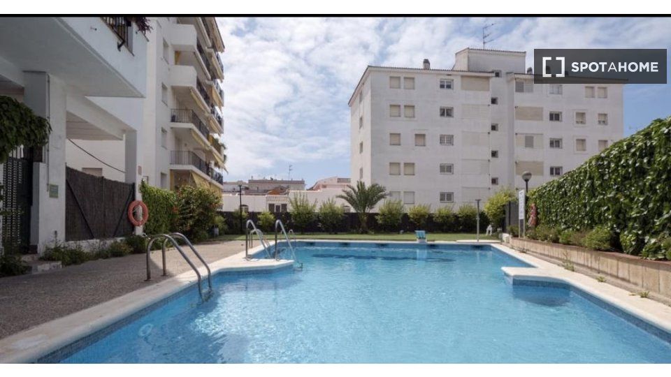 Swimming pool of Flat to rent in Sitges  with Air Conditioner, Heating and Furnished