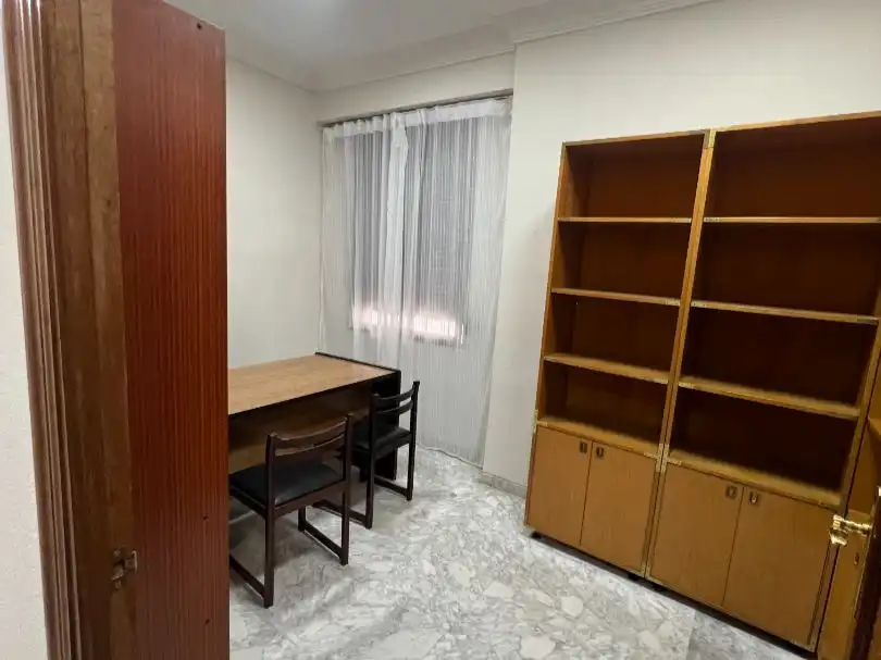 Oficina de lloguer en Nervión