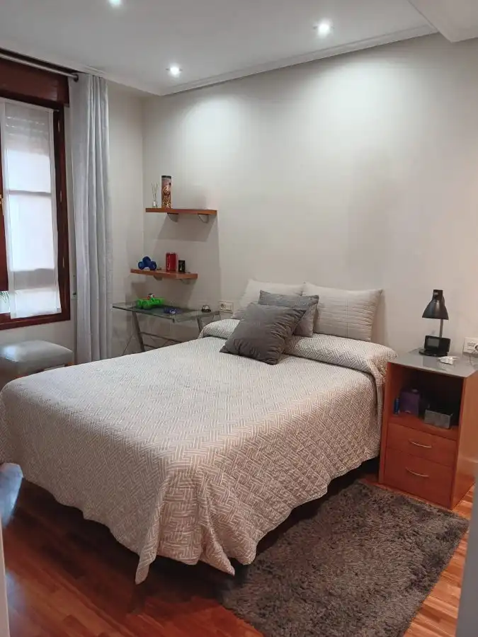 Habitación de Piso en venta en Vitoria - Gasteiz con Calefacción, Parquet y Terraza