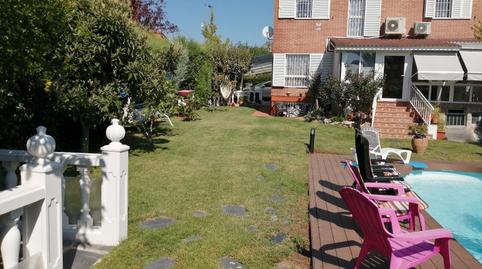 Foto 2 de Casa adosada en venta en Avenida Los Almendros, Urbanizaciones, Madrid