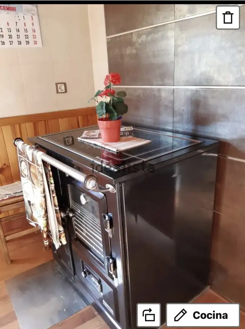 Cuina de Casa o xalet en venda en Mansilla Mayor amb Aire condicionat, Jardí privat i Parquet