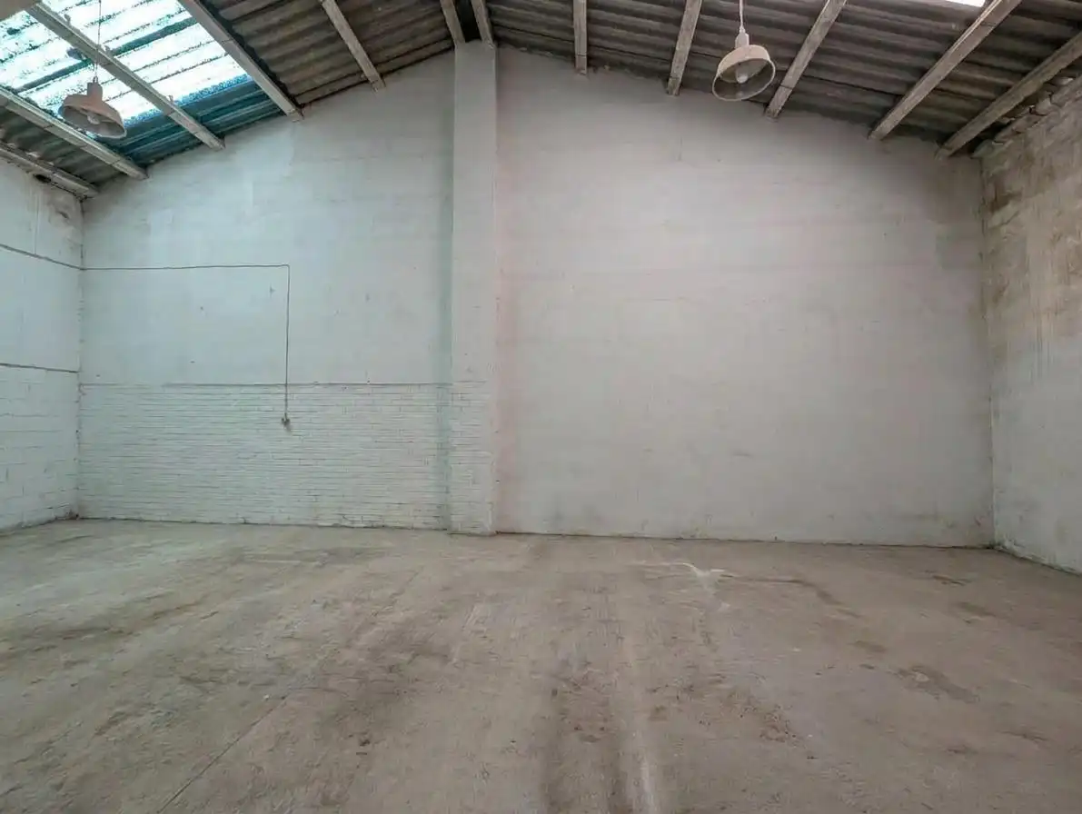 Nave industrial en venta en Sevilla