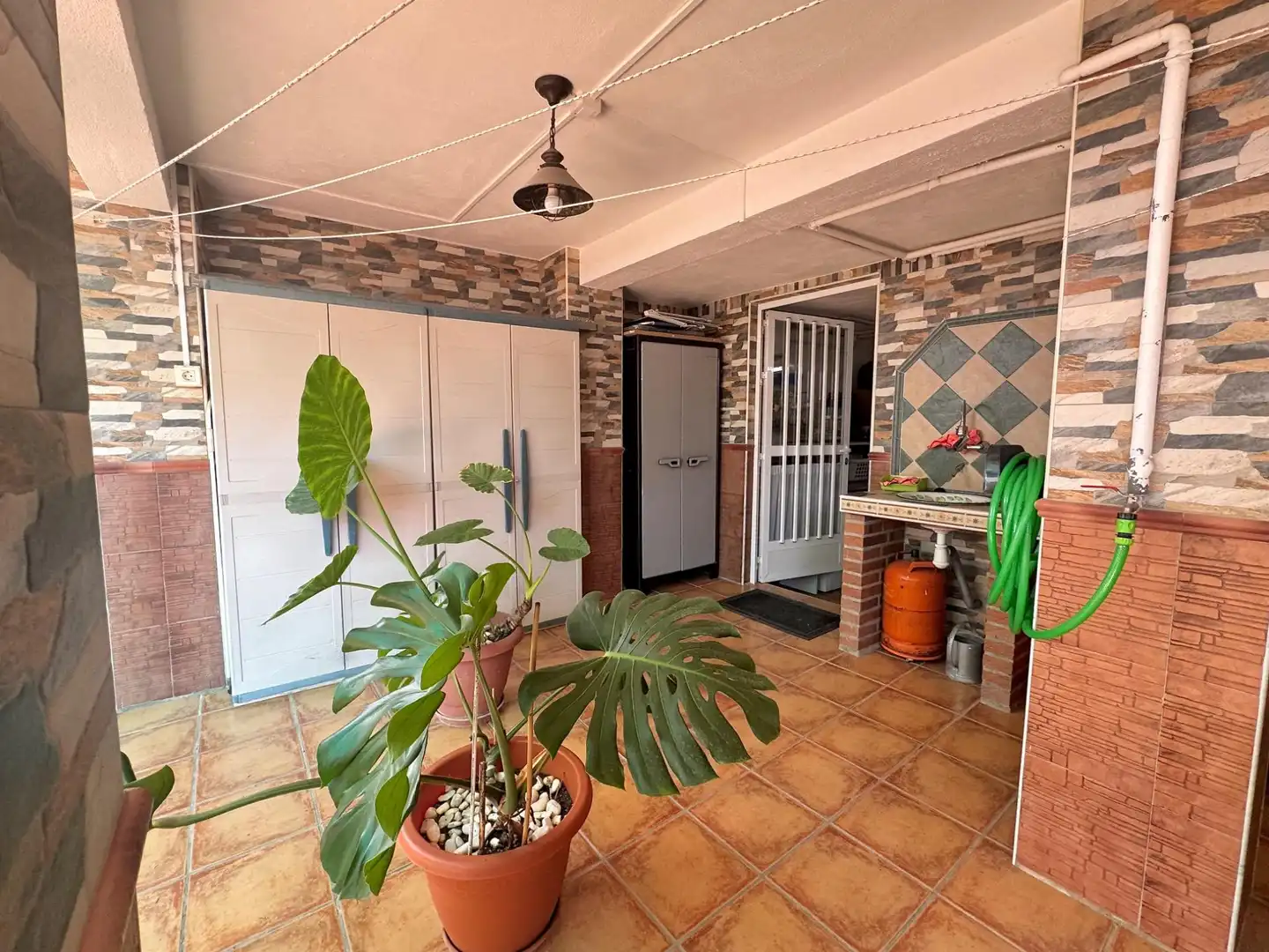 Casa adosada en venta en Vegas del Genil con Aire acondicionado, Calefacción y Terraza