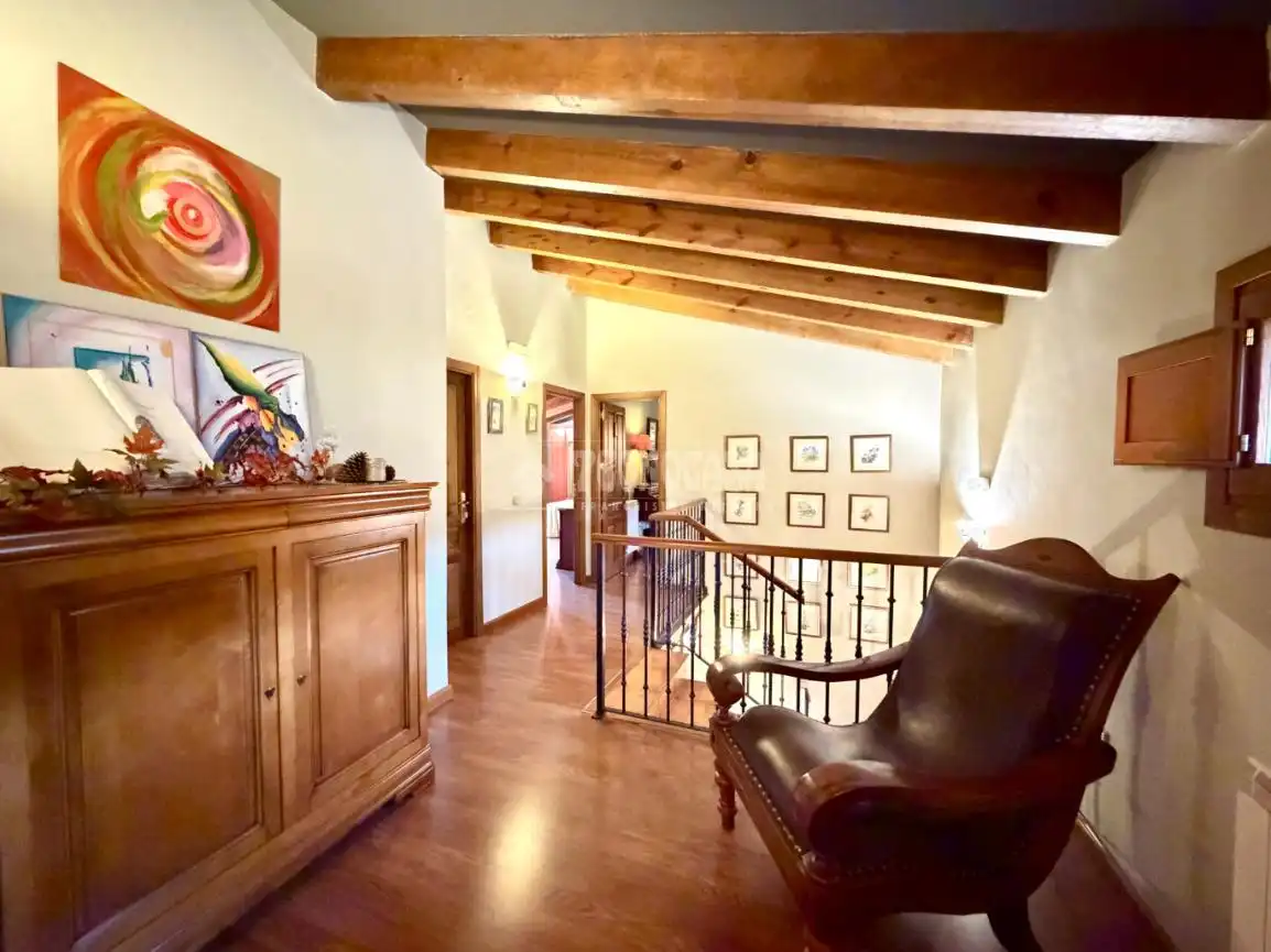 Casa o xalet en venda en Sigüenza amb Calefacció, Jardí privat i Terrassa