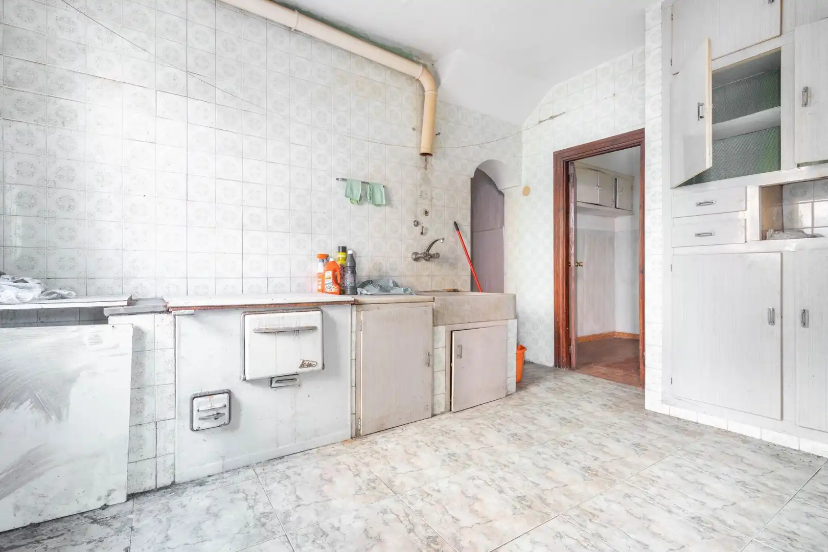 Gebäude zum Verkauf in Calle de Valentín Ochoa, 4, La Felguera